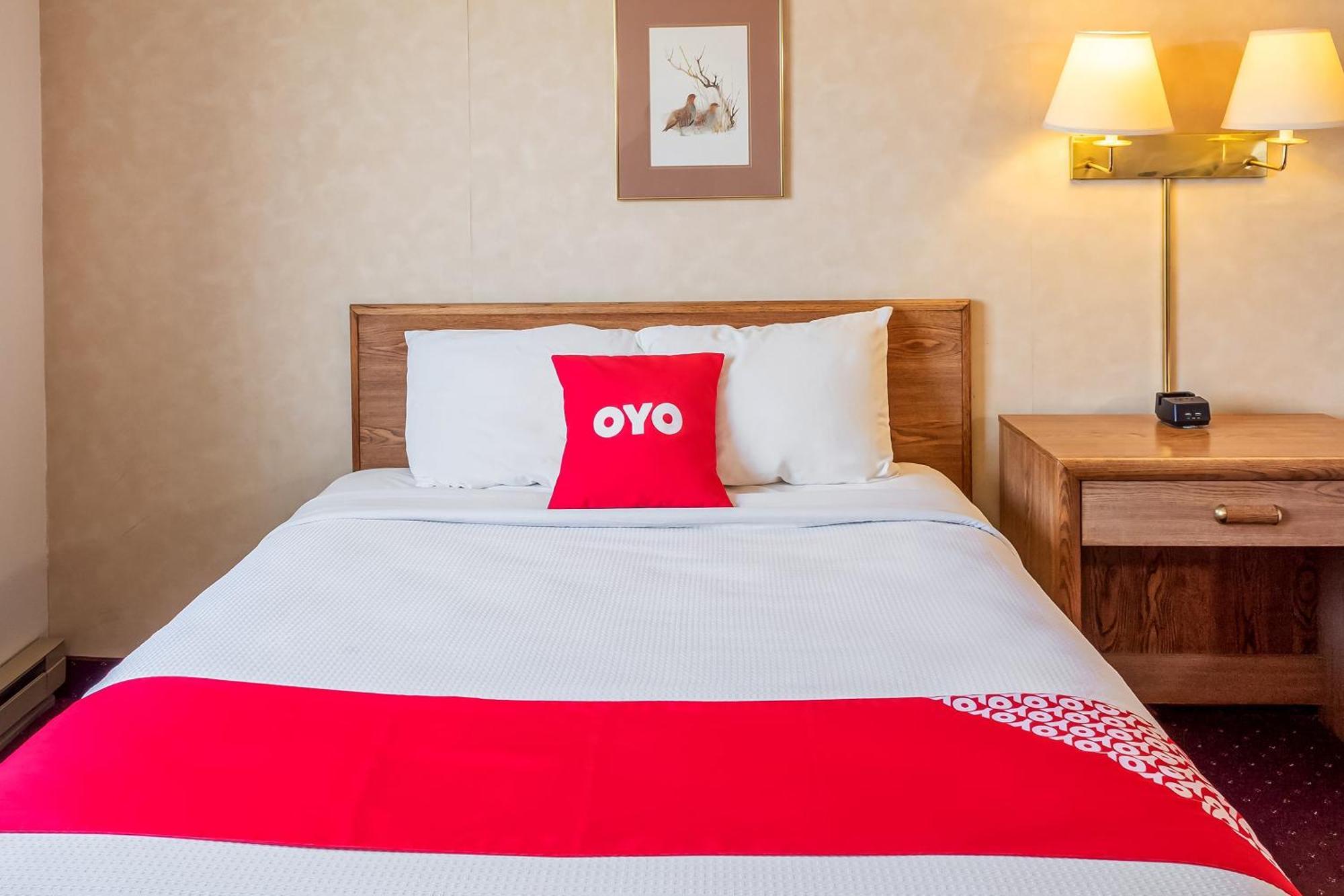 Oyo Hotel Shelby Mt Hwy 2 & I-15 Exterior foto